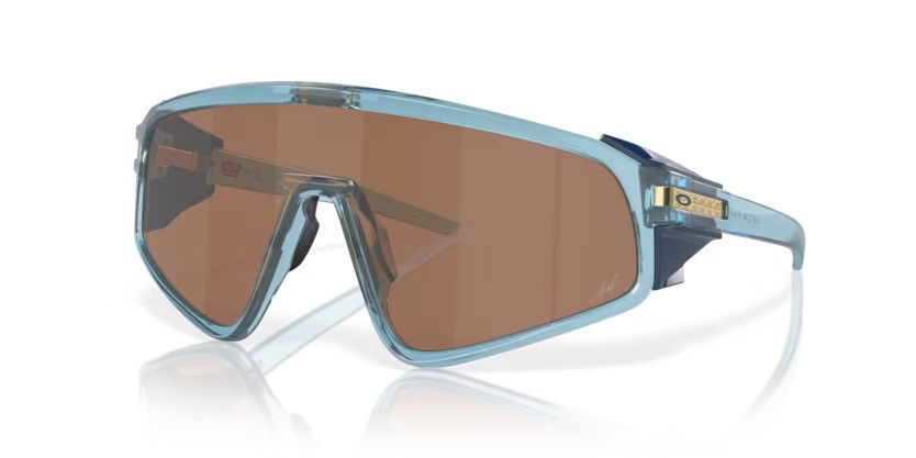 Oakley Latch Panel OO9404 08 – Transparant stonewash Kylian Mbappé Signature Series