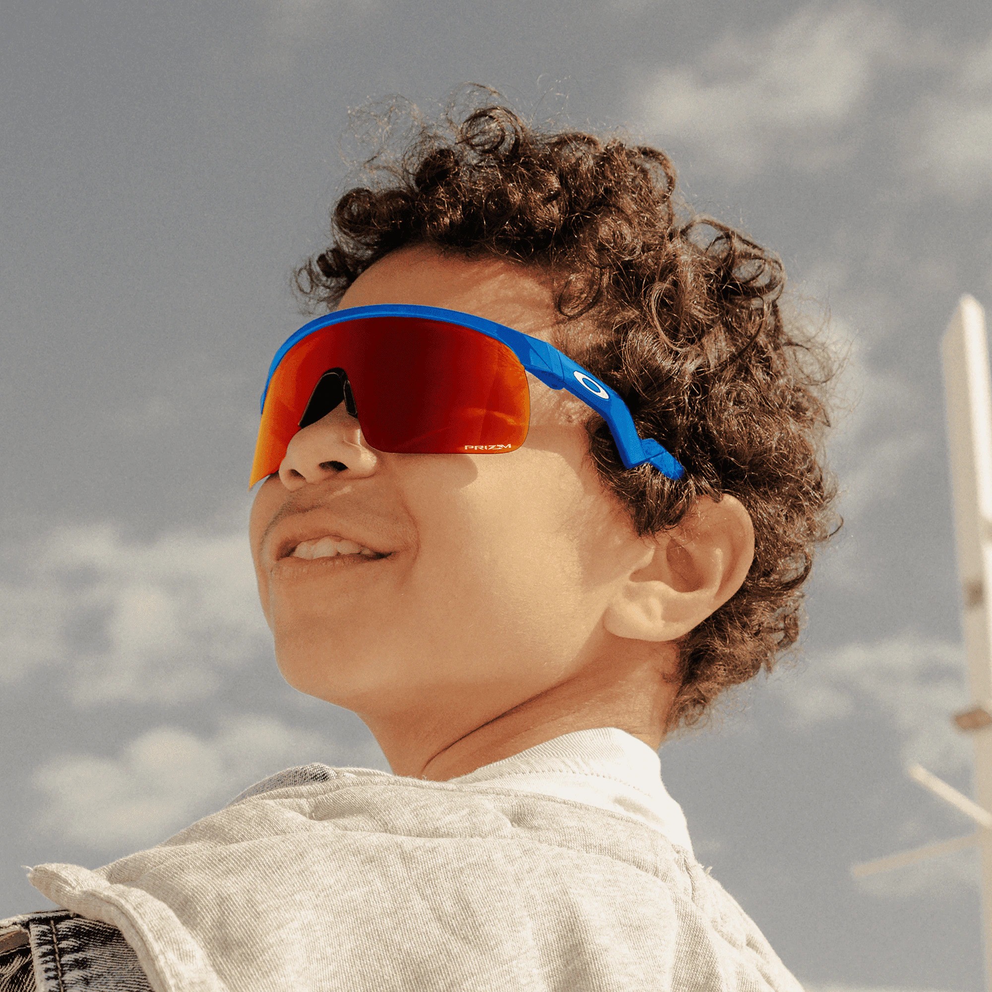 Oakley kinderzonnebril 9010 Resistor 05 – Luchtblauw