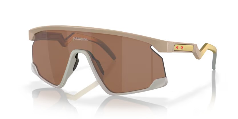 Oakley zonnebril 9280 Bxtr 08 – Mat grond tan Patrick Mahomes II Collection